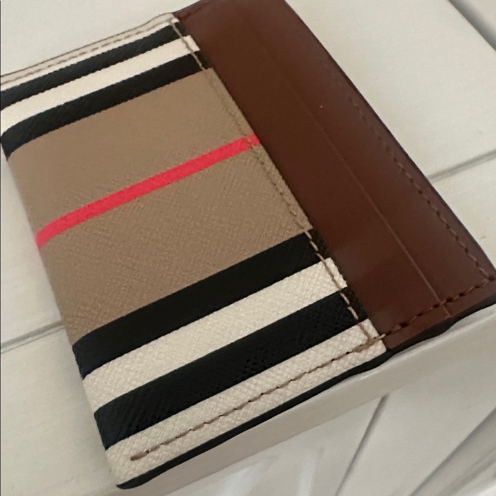 Burberry Novacheck & Brown Leather Cardholder, Brand New! - Picture 6 of 7